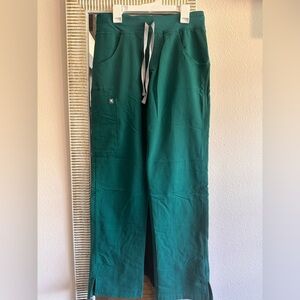 Figs Women’s hunter green scrub pants
